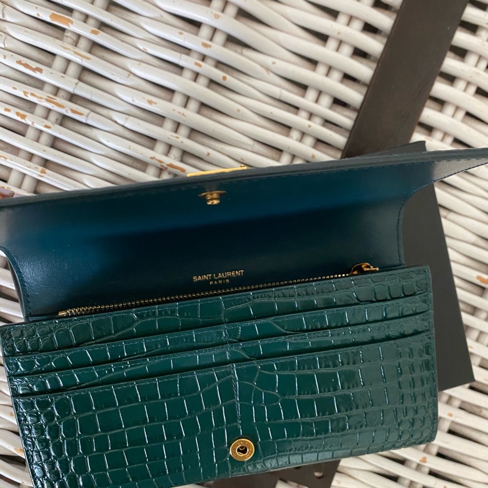 COPY - COPY - YSL Monogram Croc Embossed Lether Wallet - Picture 3 of 7